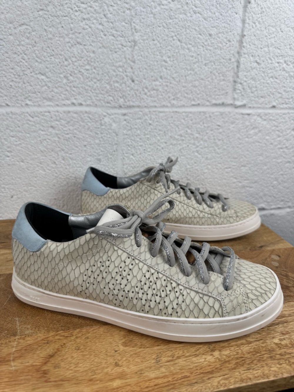 P448 Snakeskin Embossed Low Top Sneakers Size 40 Made in Italy